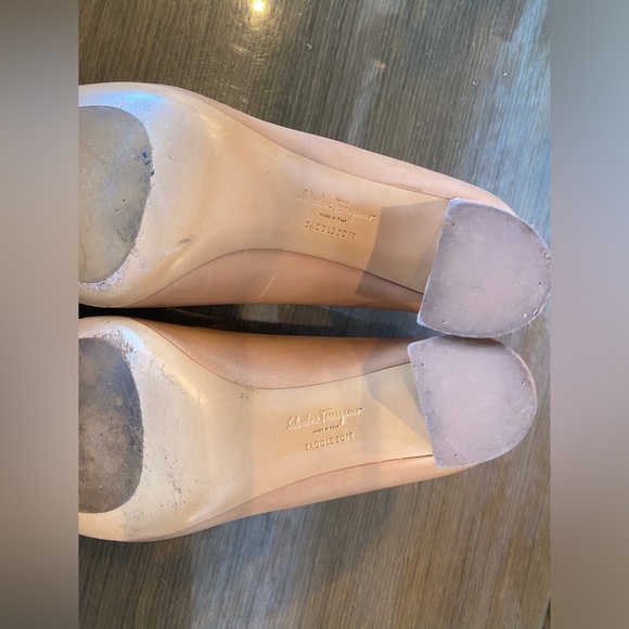 Salvatore Ferragamo Beige Leather Elga Fringe Block Heel Pumps - Picture 7 of 8